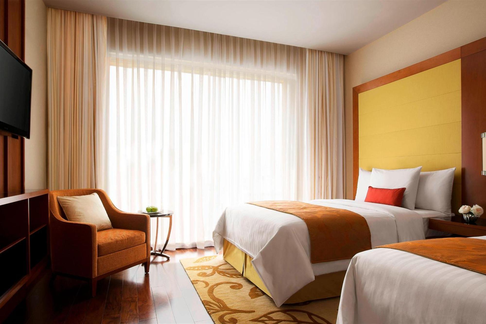 Hotel Courtyard By Marriott Kochi Airport Nedumbassery Exteriér fotografie A room at the hotel