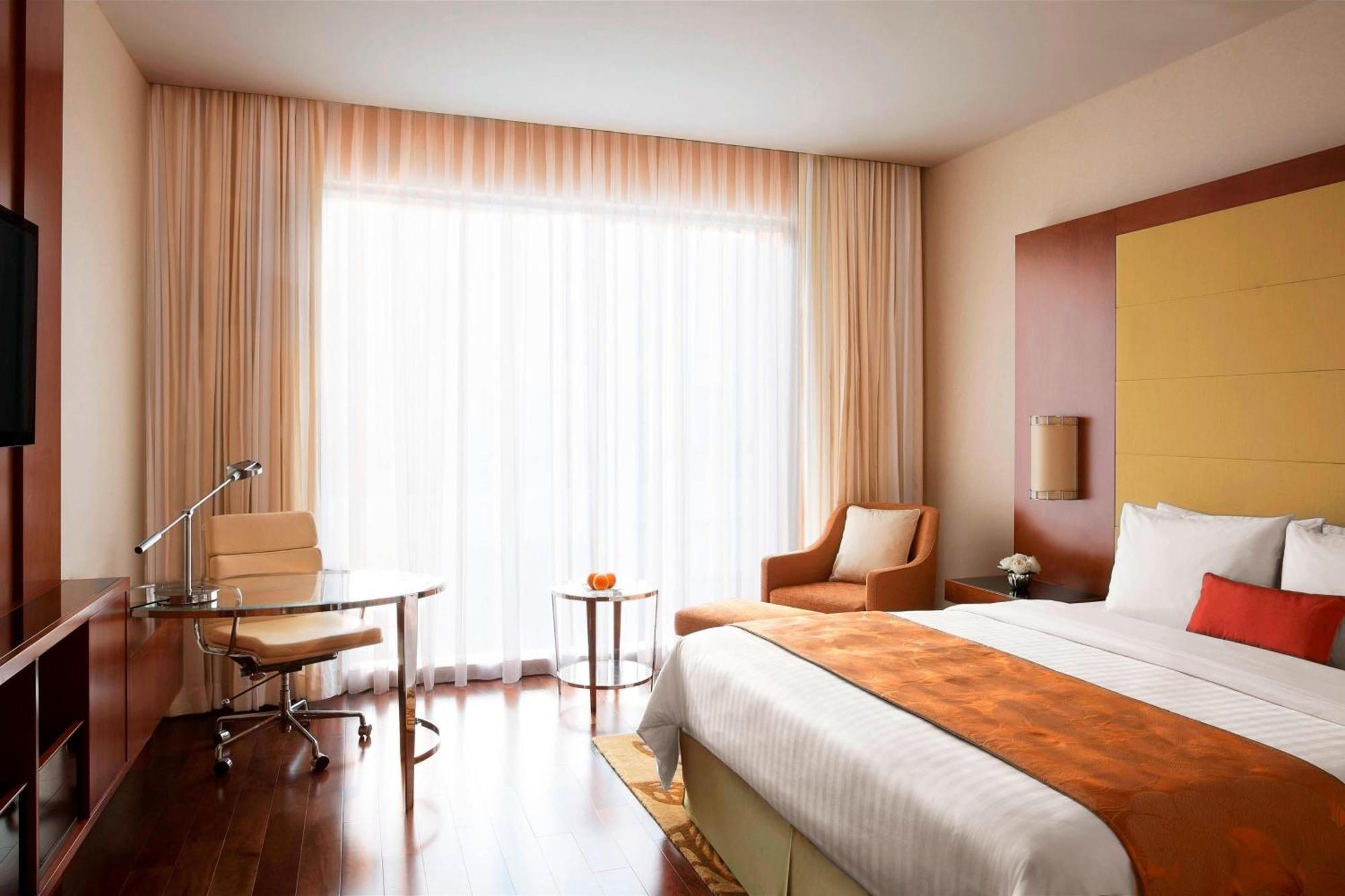 Hotel Courtyard By Marriott Kochi Airport Nedumbassery Exteriér fotografie A room at the hotel