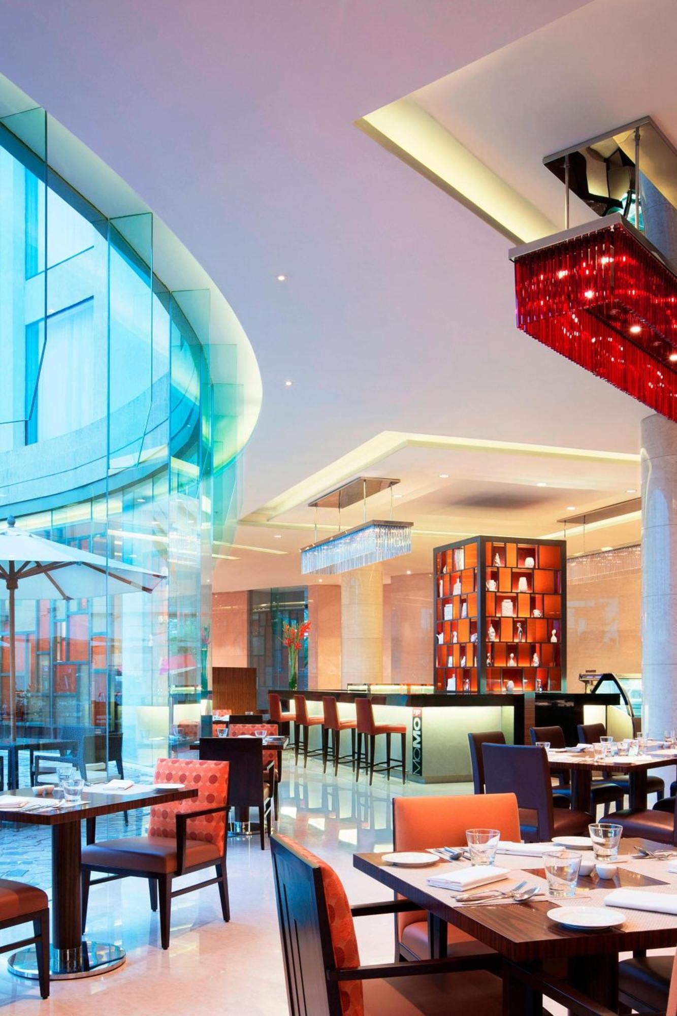 Hotel Courtyard By Marriott Kochi Airport Nedumbassery Exteriér fotografie The Bar