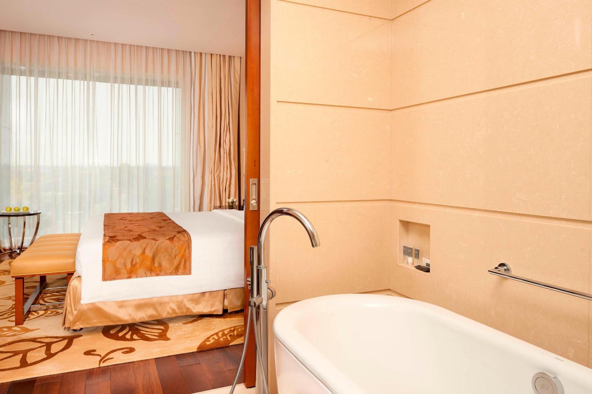 Hotel Courtyard By Marriott Kochi Airport Nedumbassery Exteriér fotografie Bathroom