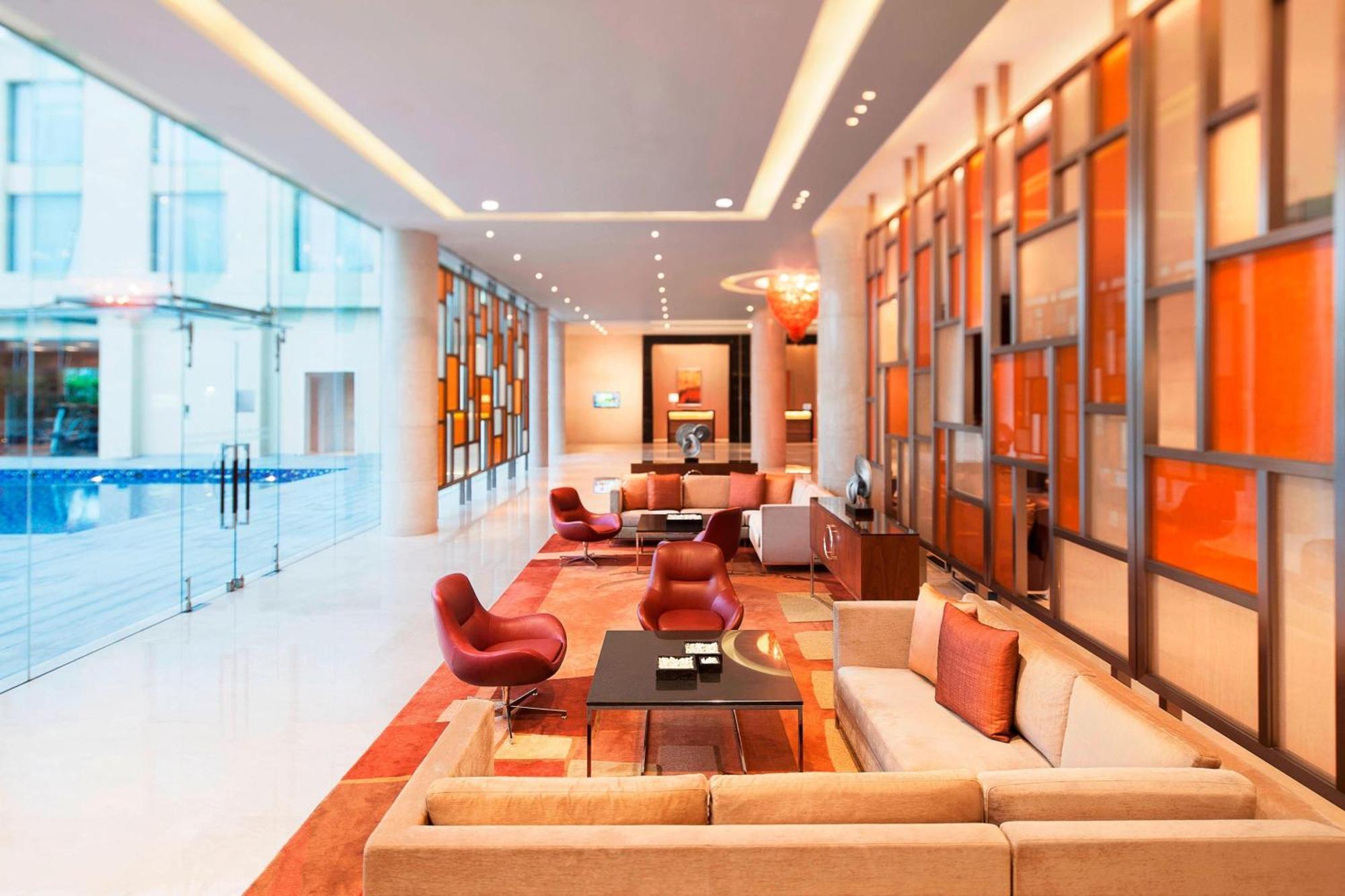 Hotel Courtyard By Marriott Kochi Airport Nedumbassery Exteriér fotografie Lobby