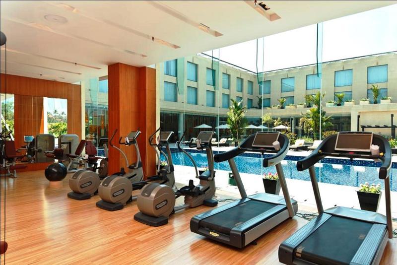 Hotel Courtyard By Marriott Kochi Airport Nedumbassery Exteriér fotografie The gym at the hotel