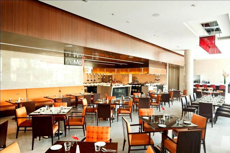 Hotel Courtyard By Marriott Kochi Airport Nedumbassery Exteriér fotografie The restaurant