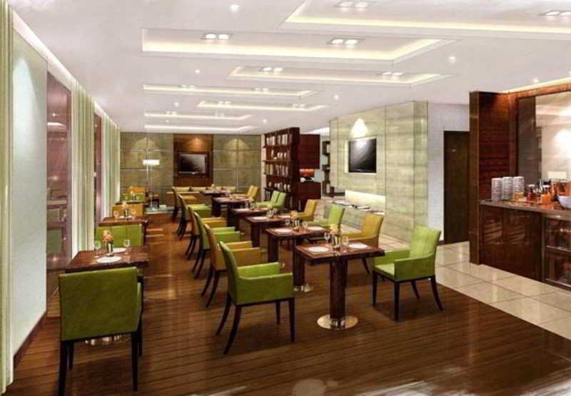 Hotel Courtyard By Marriott Kochi Airport Nedumbassery Restaurace fotografie The Club Lounge at KLIA