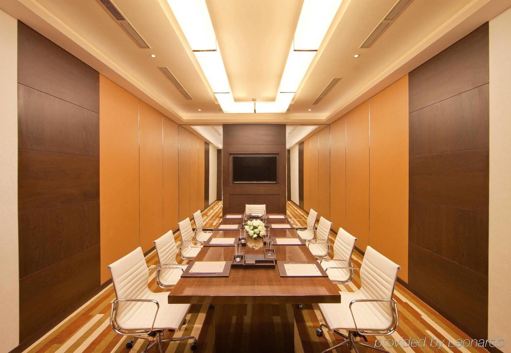 Hotel Courtyard By Marriott Kochi Airport Nedumbassery Exteriér fotografie Boardroom