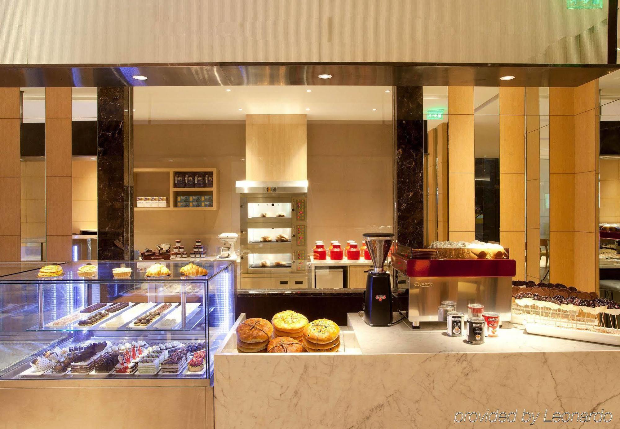 Hotel Courtyard By Marriott Kochi Airport Nedumbassery Exteriér fotografie The Coffee Shop